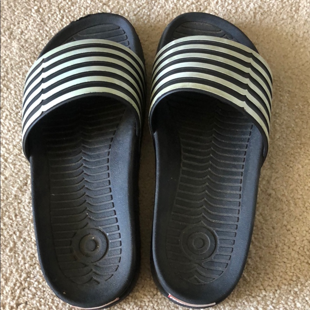Kids Hunter Sandals - size 3